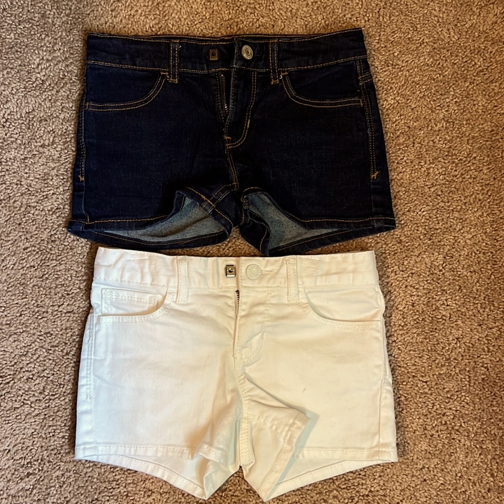 Bundle of 2 GAP kids denim shorts.